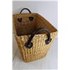 Image 3 : Wicker Basket - 16 1/2" x 12" x 13" Tall