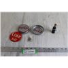 Image 1 : (5) Coca-Cola Items - Keychain, (2) Large Bottlecaps, (2) Pins