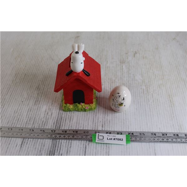 (2) Snoopy Coin Banks - Peanuts -Charlie Brown