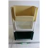 Image 1 : (3) Plastic Stacking Baskets