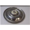 Image 2 : (3) Vintage Hub Caps