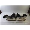 Image 1 : Pair of Bauer Skates - Size ?