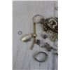 Image 2 : (10+) Pieces Costume Jewelry