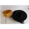 Image 4 : (2) Vintage Hats