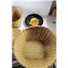 Image 4 : *(2) Wicker Baskets + Halloween Tray + Fall Decorations