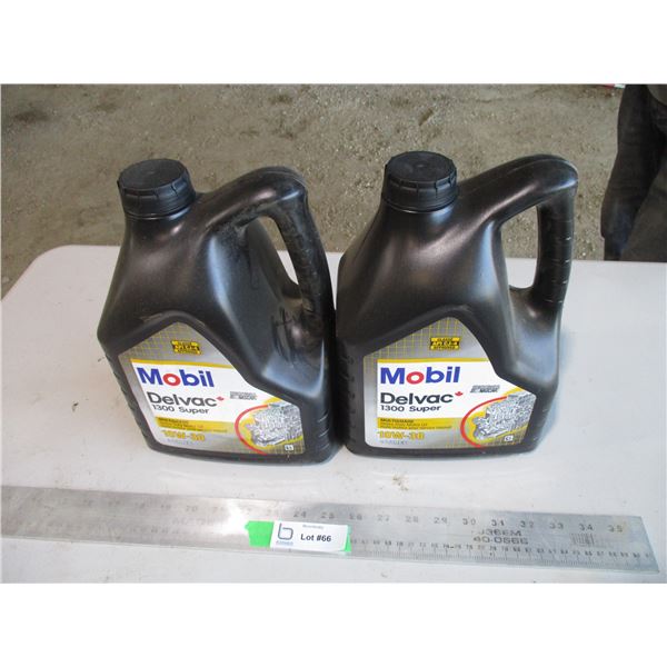 (2) Mobil Delvac 1300 Super 10W30