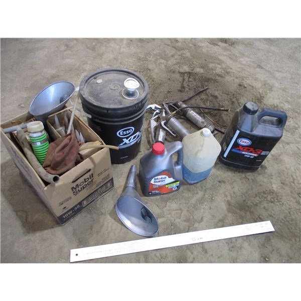Misc. Lubricants with filter and grease guns