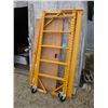 Image 3 : Princess Auto Scaffolding 6ft Yellow with wheels and Platform