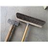 Image 2 : Sledge Hammer, Broom,