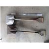 Image 1 : (2) Grain Shovels
