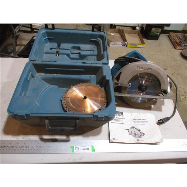 Makita Skill Saw With Case, Extra Saw Blades - Untested