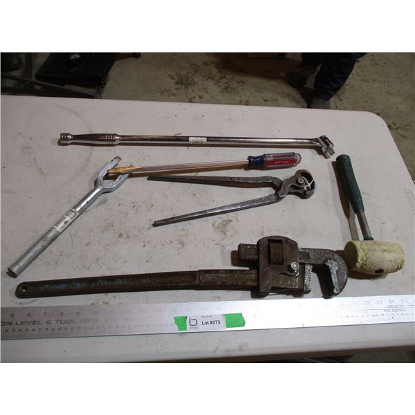 18" Pipe Wrench, Rubber Mallet, 1/2" Strong Arm, Screwdriver