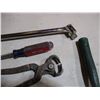 Image 3 : 18" Pipe Wrench, Rubber Mallet, 1/2" Strong Arm, Screwdriver