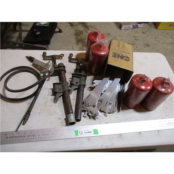 (2) Pipe Clamps, Shelf Brackets, Oil Filters