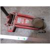 Image 2 : 2 Ton MotoMaster Floor Jack - Working
