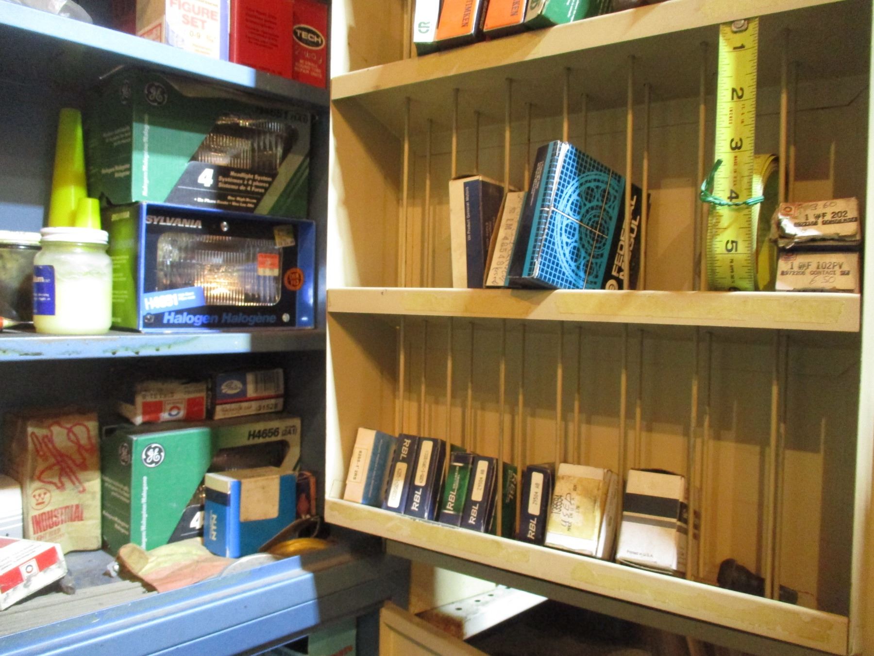 Blue Streak Automotive With Contents 32.5" x 57" Bodnarus