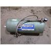 Image 1 : Portable Air Tank - 8 Gallons