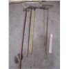 Image 1 : (5) Garden Tools - Hoes, Rakes