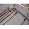 Image 4 : (5) Garden Tools - Hoes, Rakes