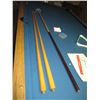 Image 7 : 4' x 8' Pool Table, Snooker Balls, (2) Pool Cues, Reach, Chalk, Covering, Snooker Rack