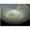 Image 2 : Ocean Breeze Floor Model Oscillating Fan