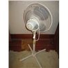 Image 3 : Ocean Breeze Floor Model Oscillating Fan