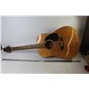 Image 1 : Denver Acoustic Guitar (scratches - small dings)