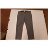 Image 15 : (17) Articles of Clothing - Slacks - Shorts - Blouses (various sizes - 16 - 18 - xl - xxl)