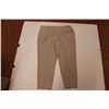 Image 4 : (17) Articles of Clothing - Slacks - Shorts - Blouses (various sizes - 16 - 18 - xl - xxl)