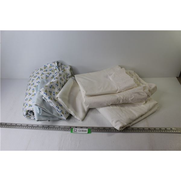 Bed Linens - Queen Size