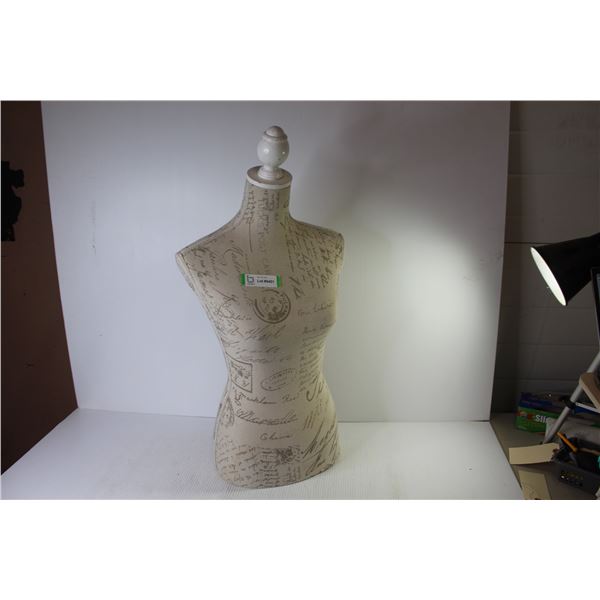 Mannequin Torso (31 t x 15 )