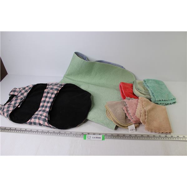 Dog Jacket (size M) - Fusion Pad/Blanket? - (6) Face Cloths