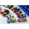 Image 3 : Hot Wheels Carry Case w/Assorted Cars (Hot Wheels - Matchbox - Zylmex