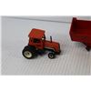 Image 5 : Die Cast Toys - Majorette Tractor w/Trailer (trailer missing tire) - Deutz-Allis Combine - Internati