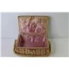 Image 2 : Vintage Sewing Basket