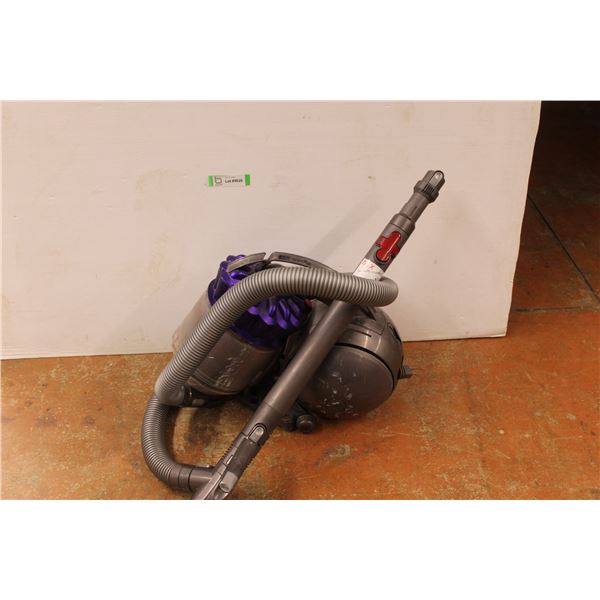 Dyson Vacuum (powers on)