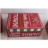 Image 3 : (3) Christmas-Themed Boxes
