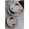 Image 8 : (29) Pieces of Christmas-Themed Dishware