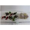Image 1 : (9) Christmas Bouquet Pieces, (4) Christmas Ornaments