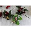 Image 5 : (9) Christmas Bouquet Pieces, (4) Christmas Ornaments