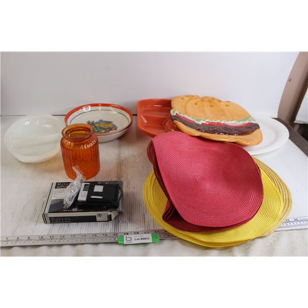 Hamburger Tray, (2) Bowls, Digital Photo Wallet, Misc.