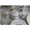 Image 5 : 23-Piece Christmas Dishware