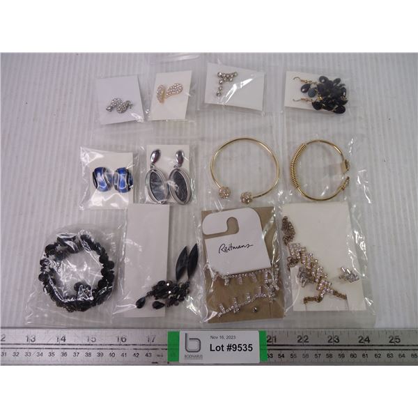 (12) Assorted Pieces of Costume Jewelry