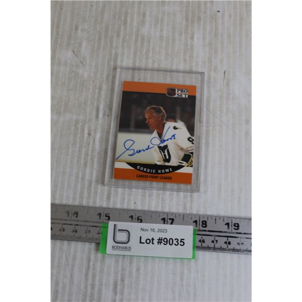 Gordie Howe - Pro Set Collector Hockey Card - Signed (Signature Not Authenticated)