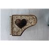 Image 2 : Musical Piano Jewelry Box; Mirror Jewelry Box; Glass Mink Ornament
