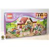 Image 1 : LEGO FRIEND'S "HEART LAKE STABLES" (3189)