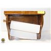 Image 1 : VINTAGE WOODEN PAPER TOWEL HOLDER SHELF
