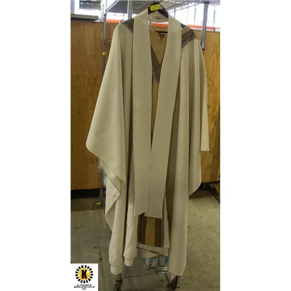 VINTAGE CATHOLIC PRIESTS CHASUBLE & STOLE