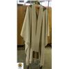 Image 1 : VINTAGE CATHOLIC PRIESTS CHASUBLE & STOLE