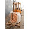 Image 2 : TOYOTA LIFT TRUCK (FORKLIFT) 8500LB CAPACITY